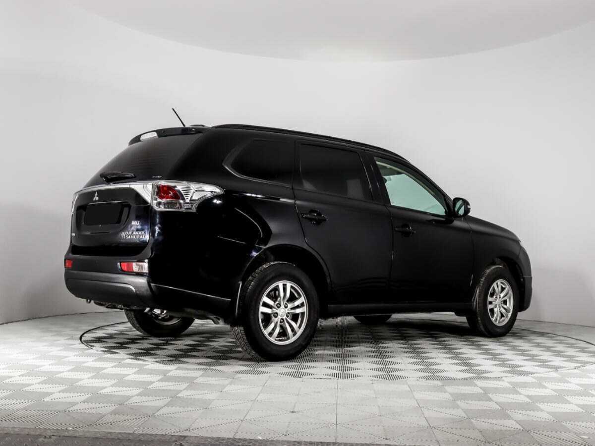 Mitsubishi Outlander с пробегом — 2014 год. Фото: #4