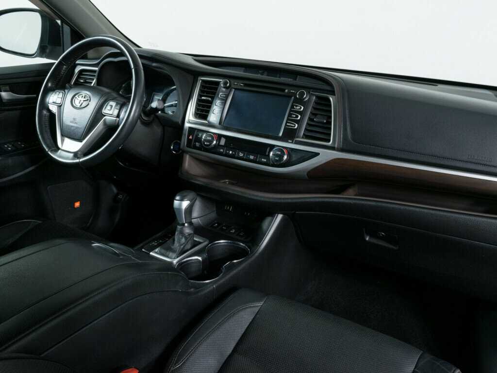 Toyota Highlander с пробегом — 2014 год. Фото: #7