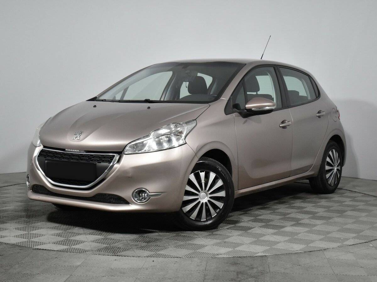 Peugeot 208 с пробегом — 2014 год. Фото: #0