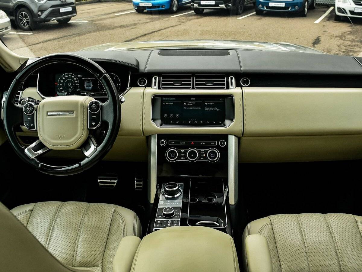 Land Rover Range Rover с пробегом — 2017 год. Фото: #11