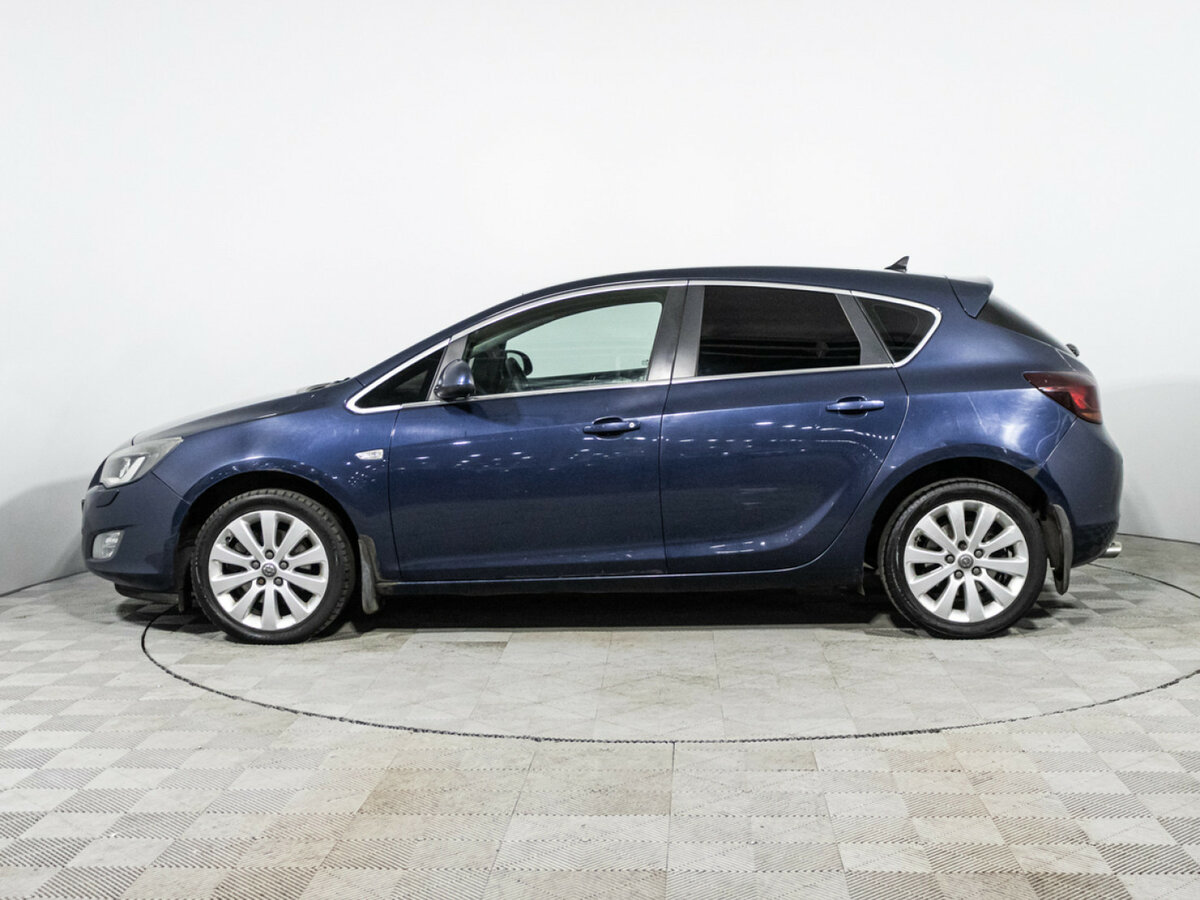 Opel Astra с пробегом — 2010 год. Фото: #7