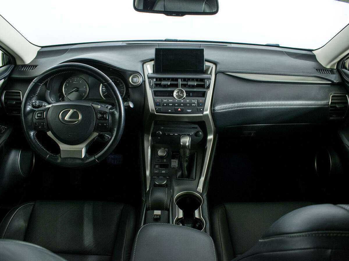 Lexus NX с пробегом — 2015 год. Фото: #11