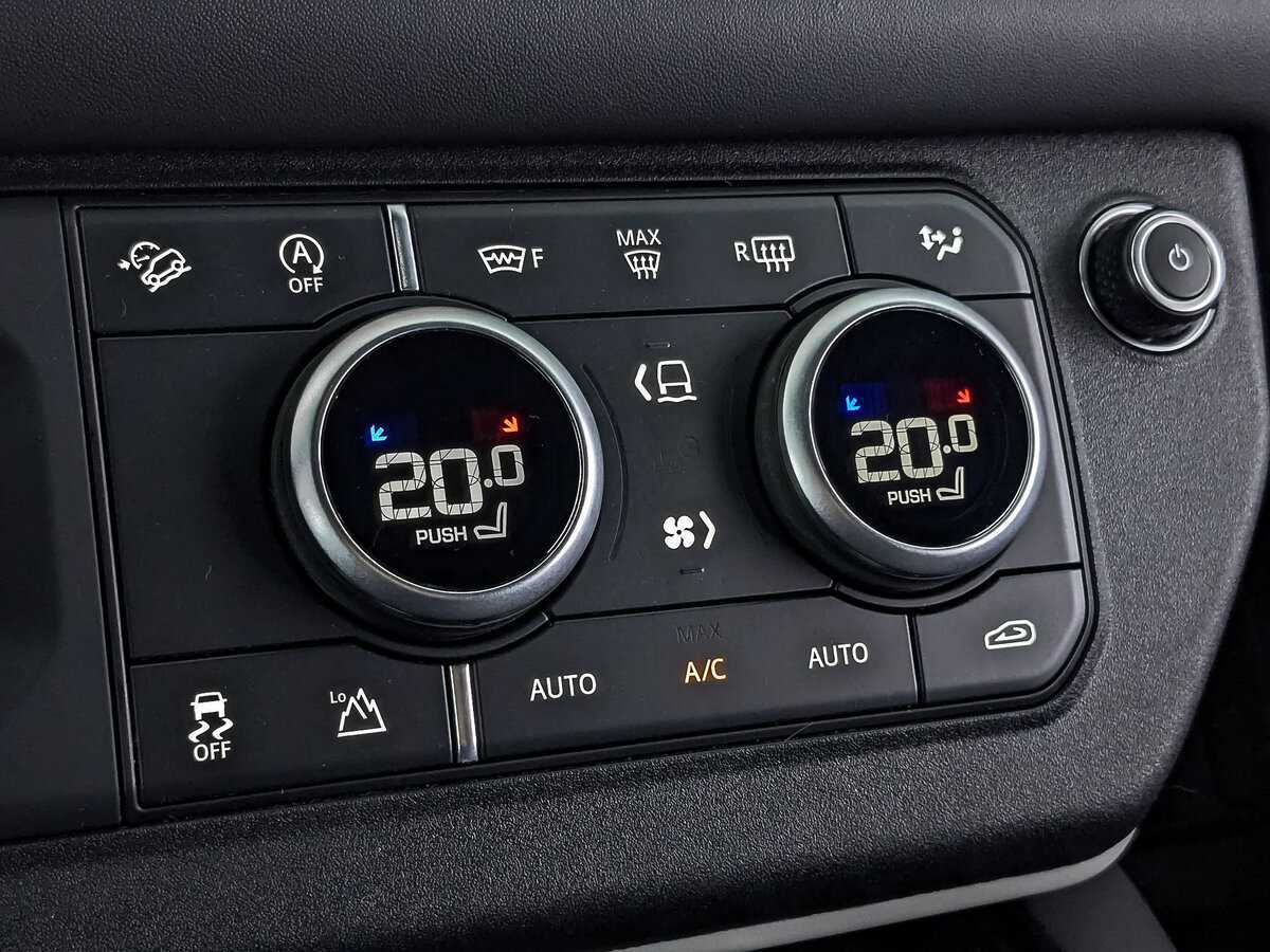 Land Rover Defender с пробегом — 2021 год. Фото: #26