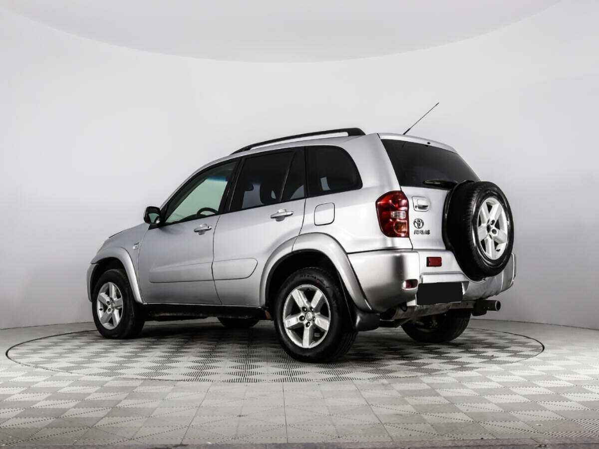Toyota RAV4 с пробегом — 2004 год. Фото: #6