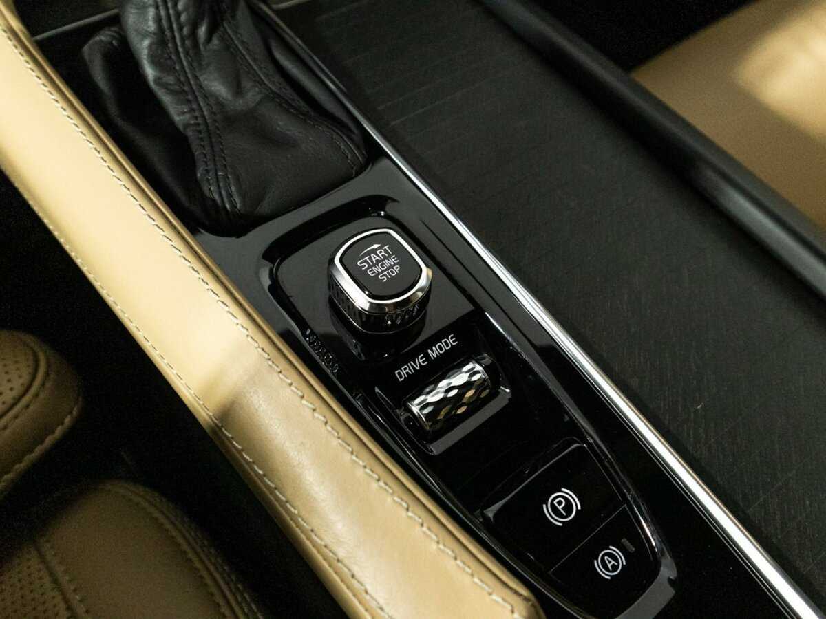 Volvo V90 Cross Country с пробегом — 2019 год. Фото: #19