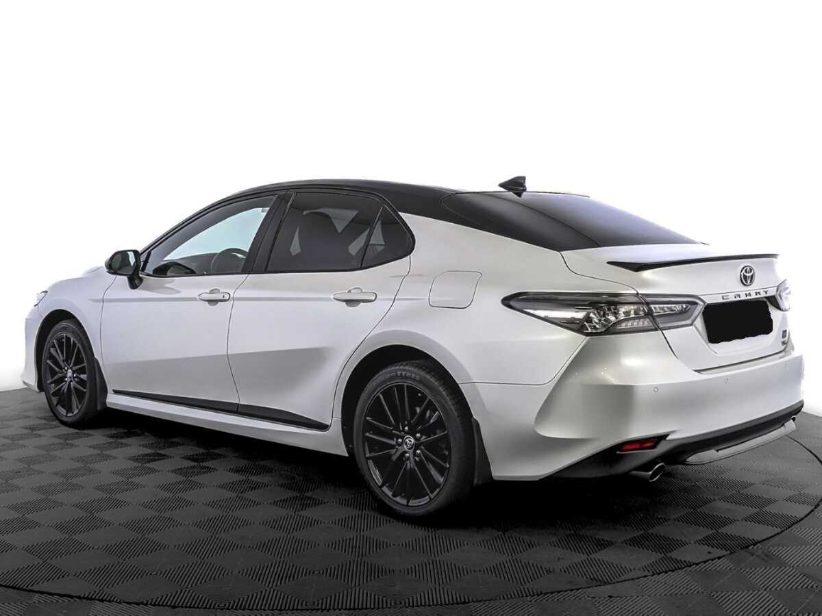 Toyota Camry с пробегом — 2022 год. Фото: #6