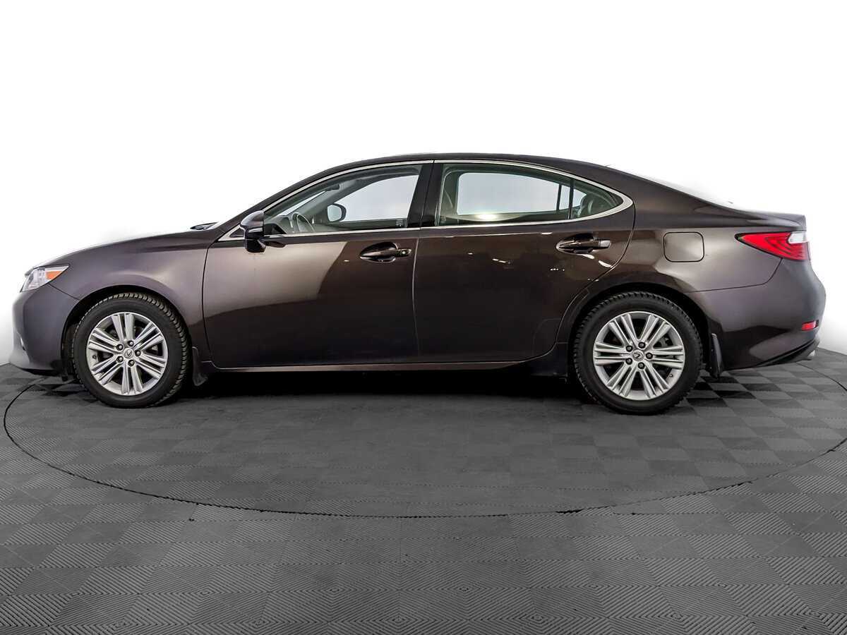 Lexus ES с пробегом — 2015 год. Фото: #7