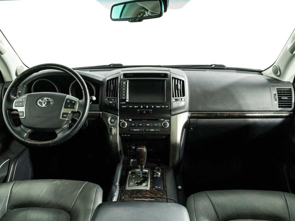 Toyota Land Cruiser с пробегом — 2008 год. Фото: #10