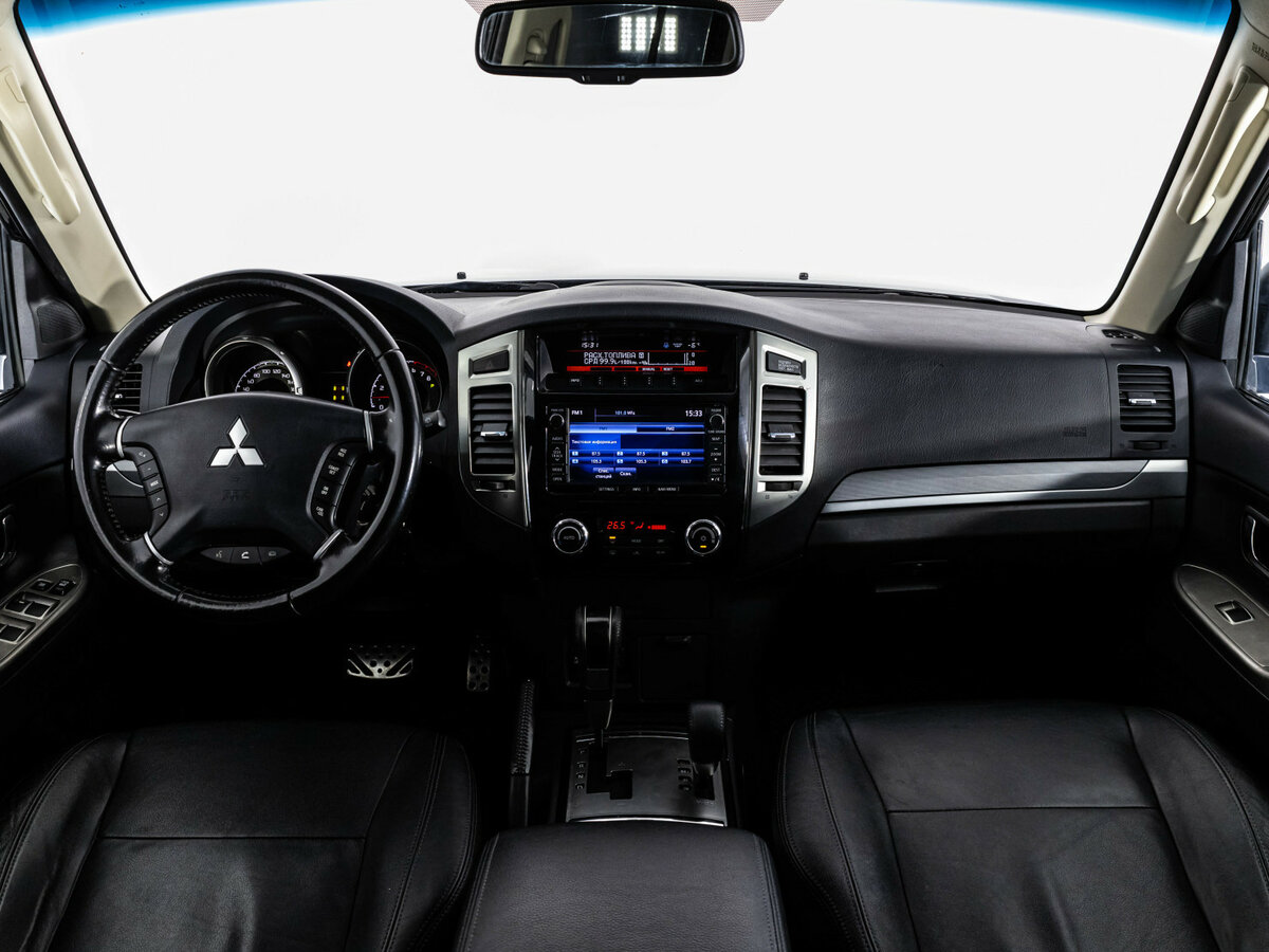 Mitsubishi Pajero с пробегом — 2014 год. Фото: #7