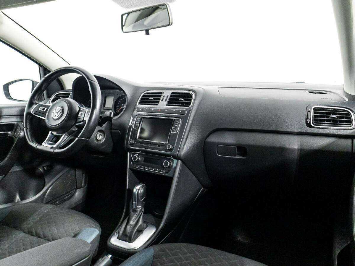 Volkswagen Polo с пробегом — 2019 год. Фото: #8
