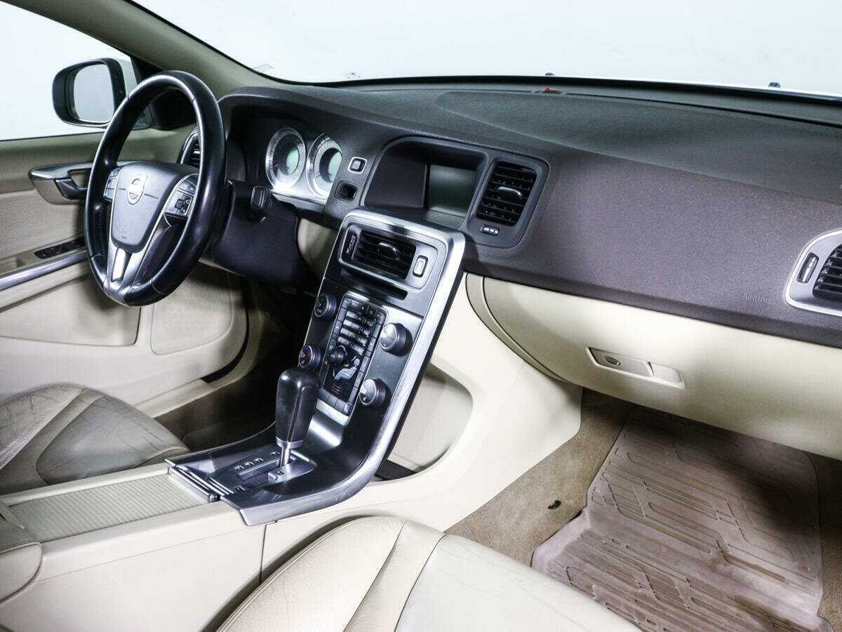 Volvo S60 с пробегом — 2011 год. Фото: #8