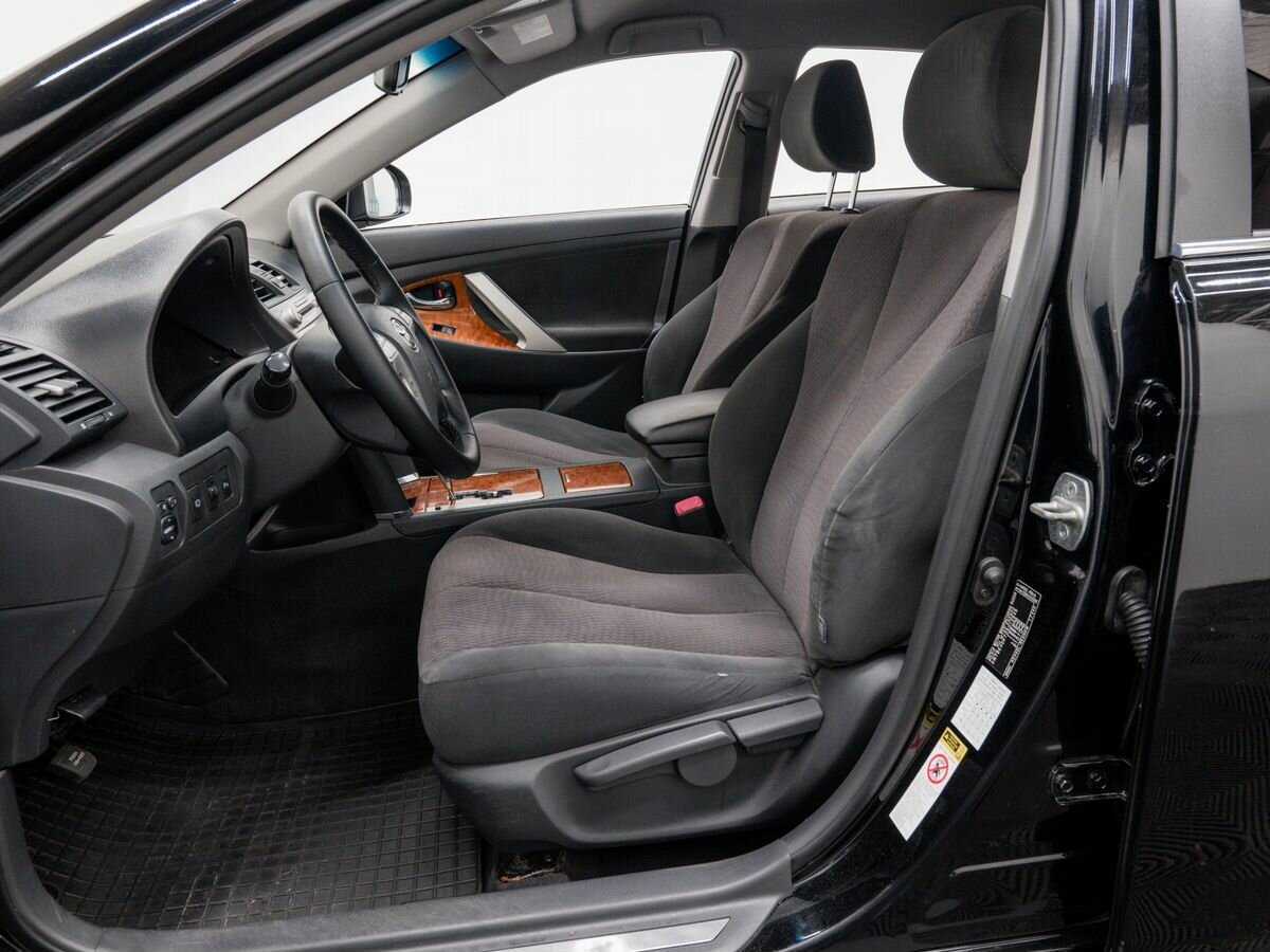 Toyota Camry с пробегом — 2009 год. Фото: #11