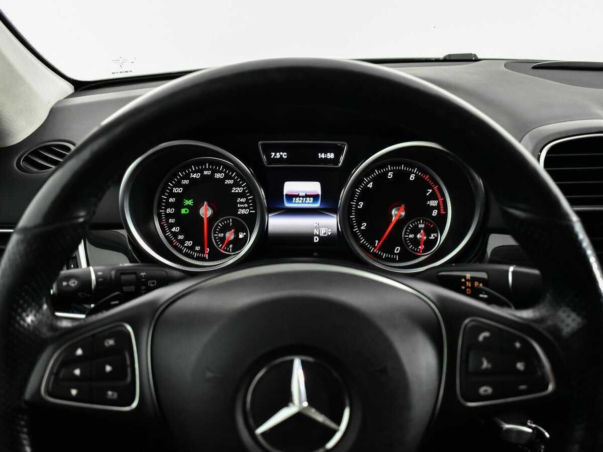 Mercedes-Benz GLE с пробегом — 2016 год. Фото: #10