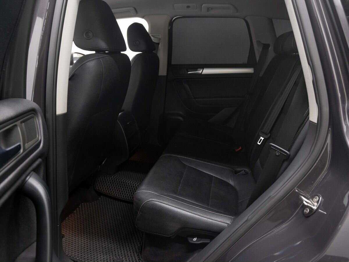 Volkswagen Touareg с пробегом — 2011 год. Фото: #10