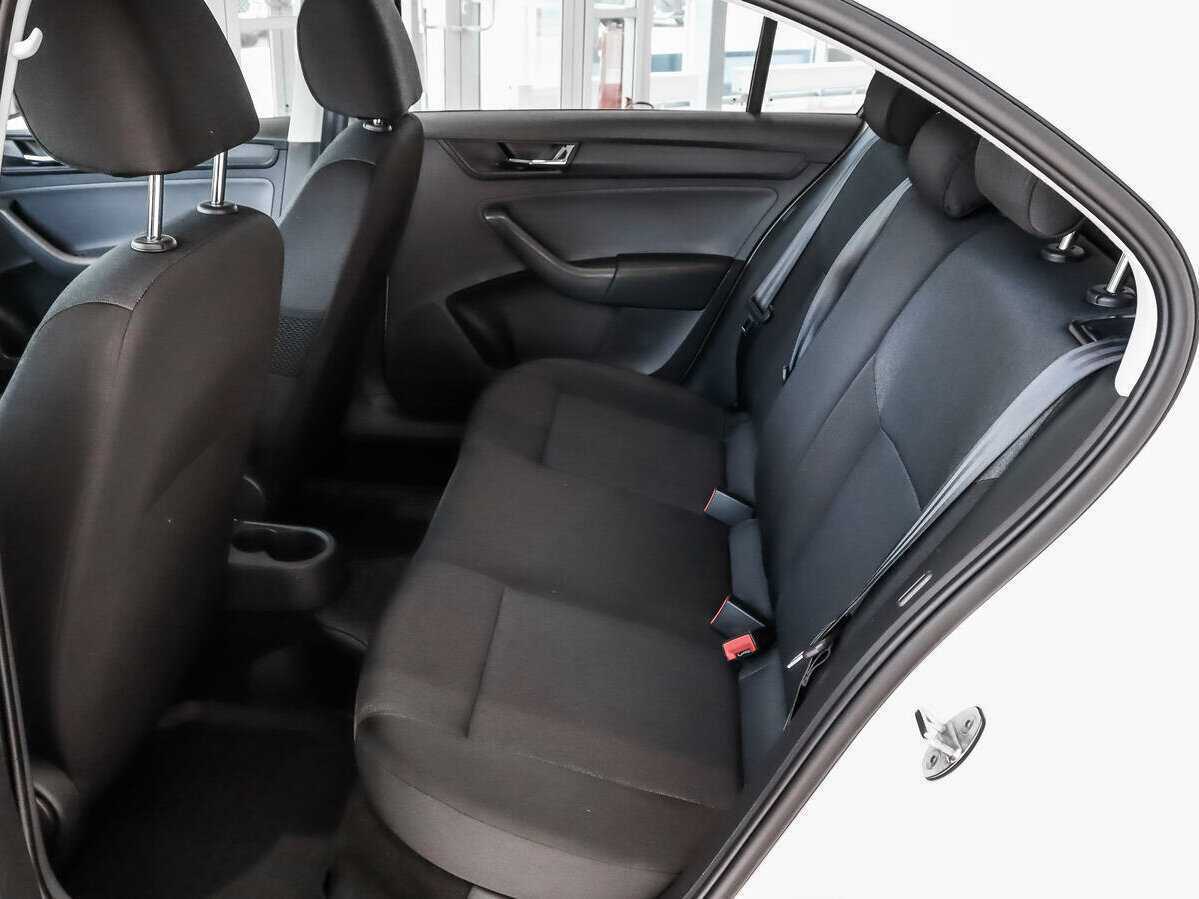Skoda Rapid с пробегом — 2019 год. Фото: #9
