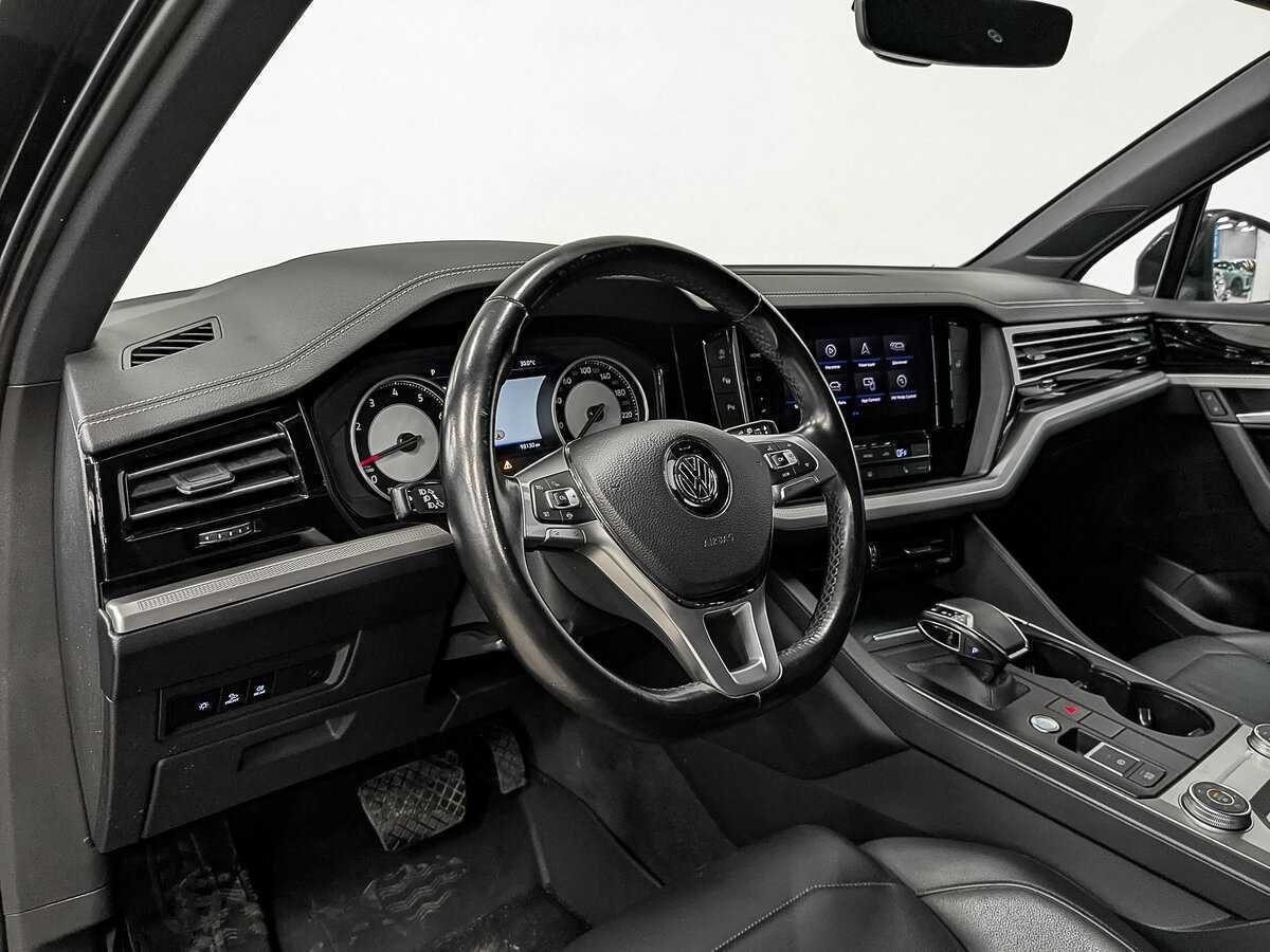 Volkswagen Touareg с пробегом — 2019 год. Фото: #14