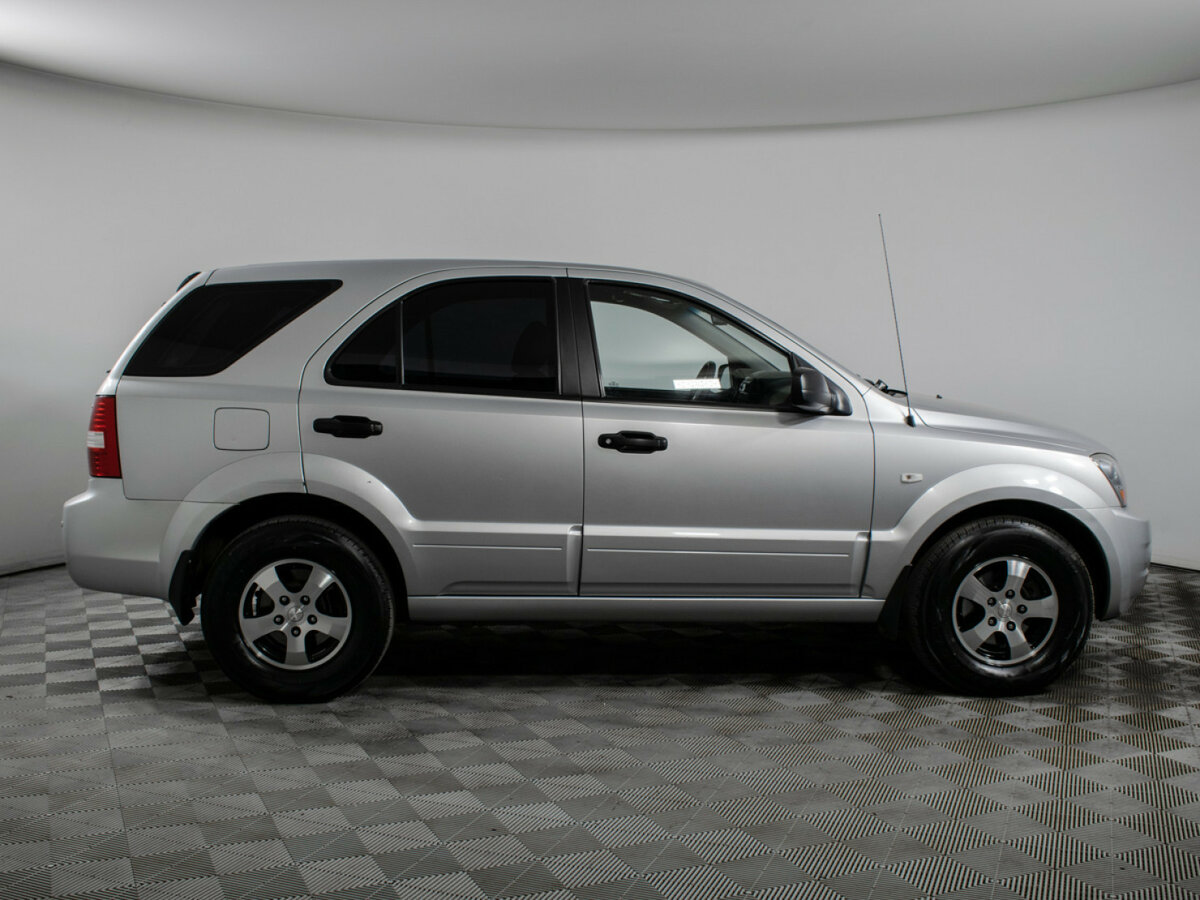 Kia Sorento с пробегом — 2007 год. Фото: #3