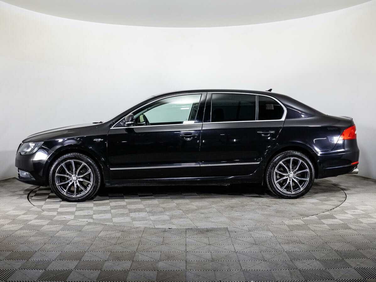 Skoda Superb с пробегом — 2014 год. Фото: #7
