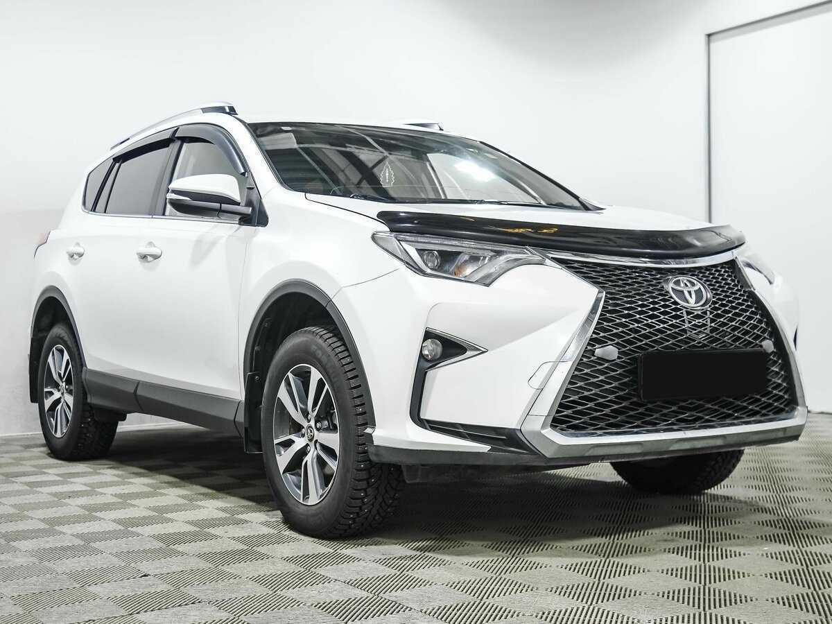Toyota RAV4 с пробегом — 2018 год. Фото: #2