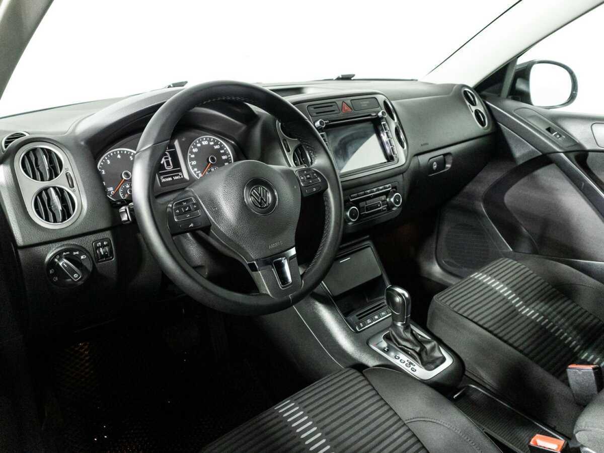 Volkswagen Tiguan с пробегом — 2010 год. Фото: #10