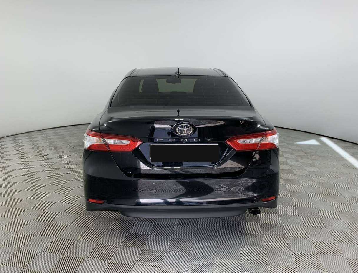 Toyota Camry с пробегом — 2019 год. Фото: #5