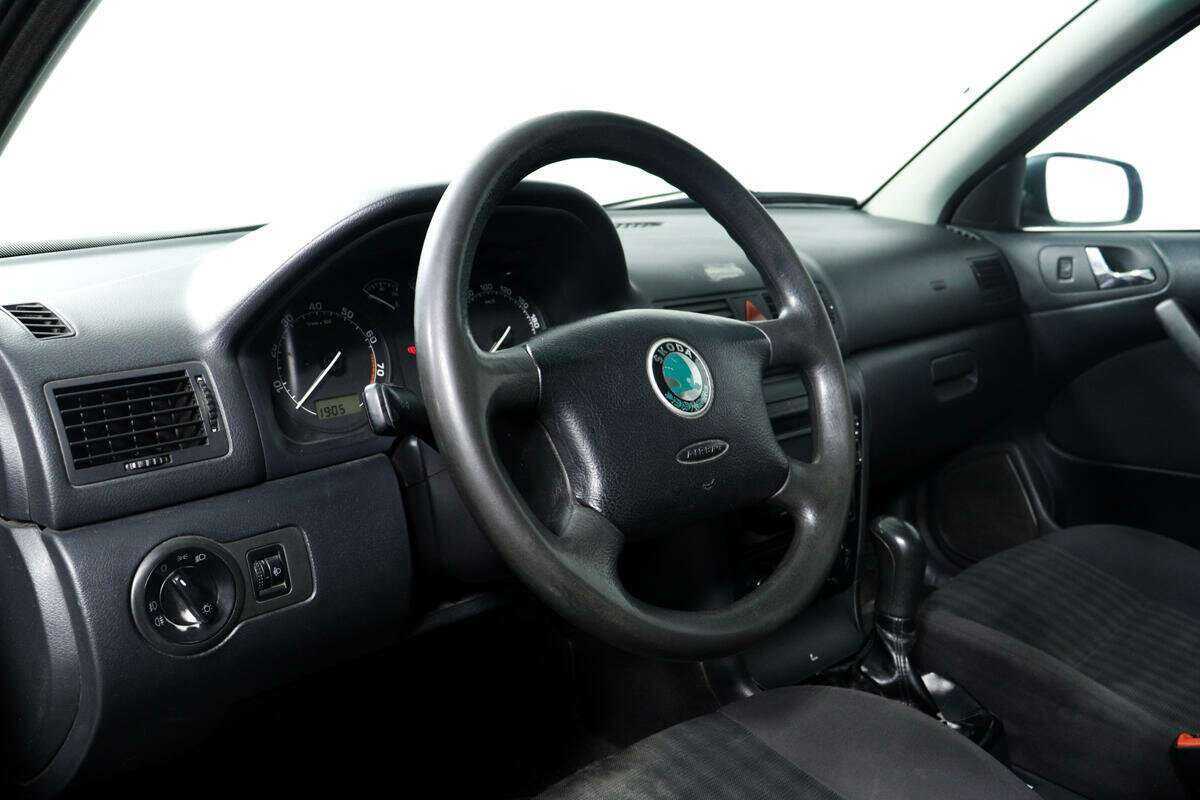 Skoda Octavia с пробегом — 2008 год. Фото: #11