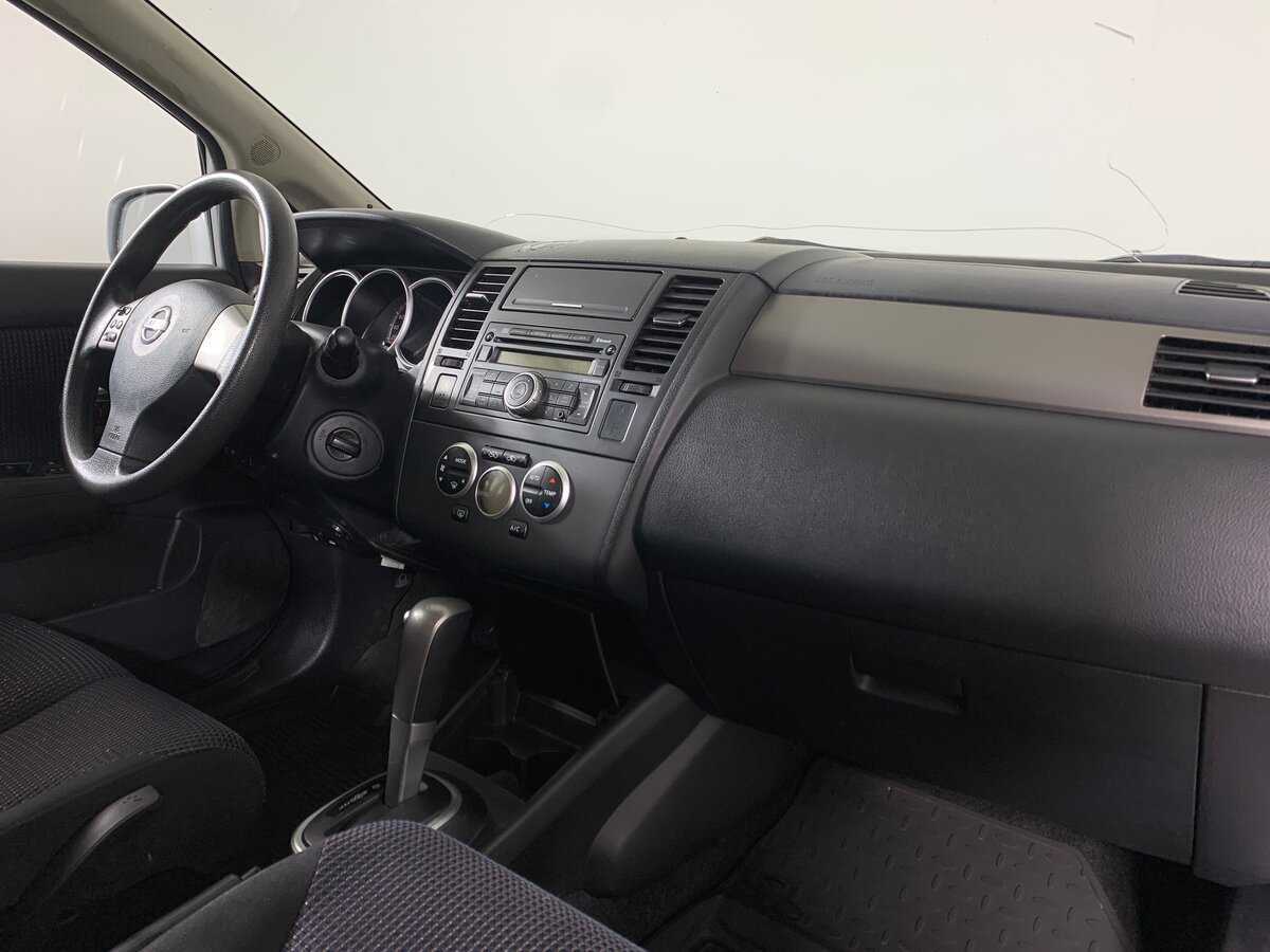 Nissan Tiida с пробегом — 2011 год. Фото: #13