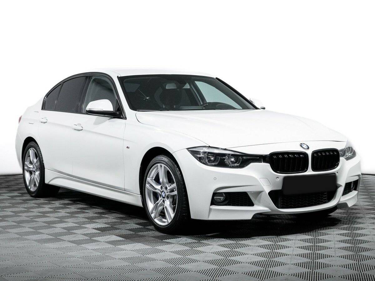 BMW 3 серии с пробегом — 2018 год. Фото: #2