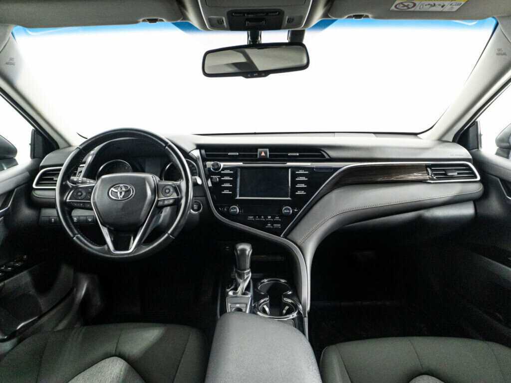 Toyota Camry с пробегом — 2019 год. Фото: #12