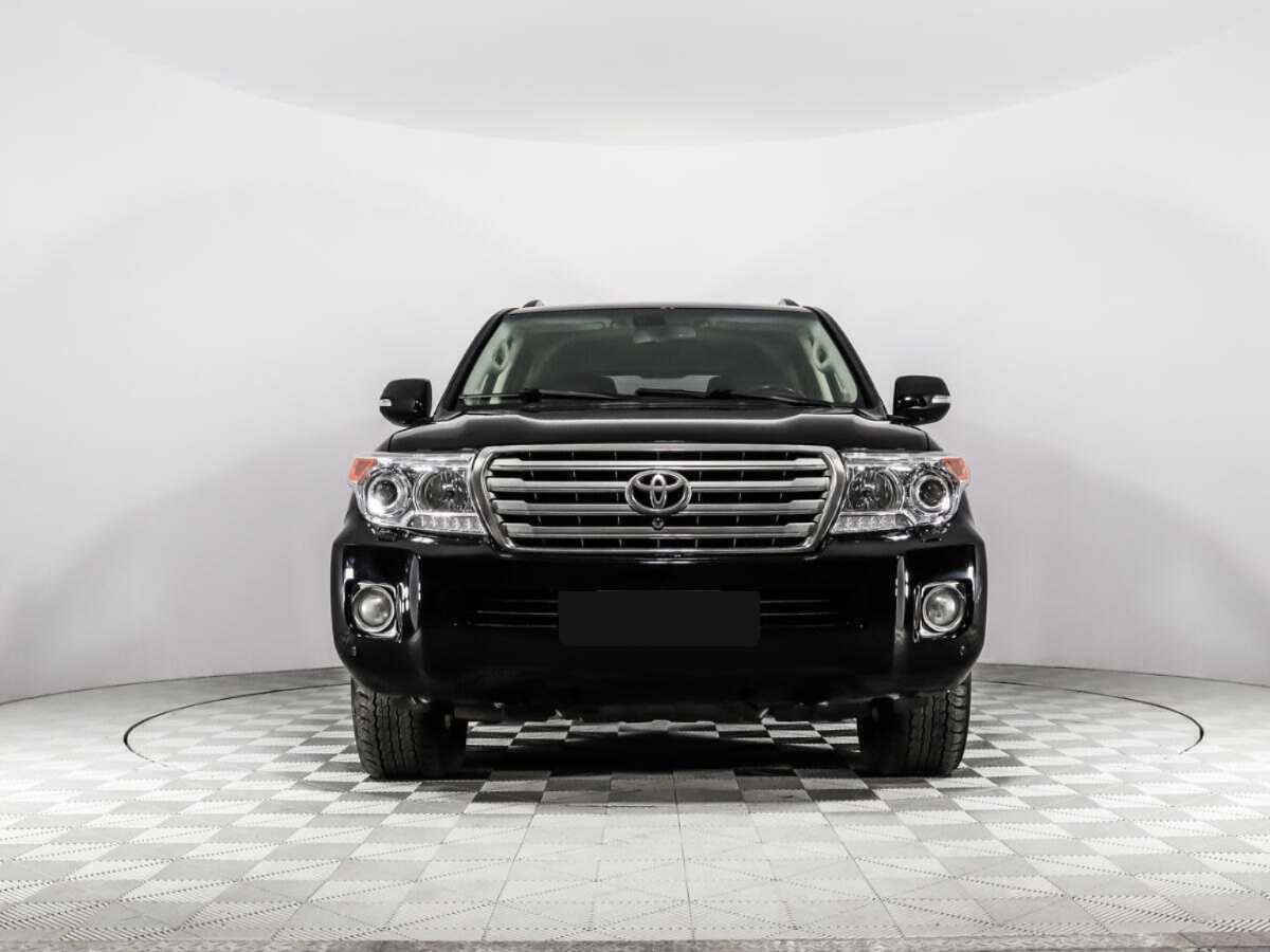 Toyota Land Cruiser с пробегом — 2012 год. Фото: #1