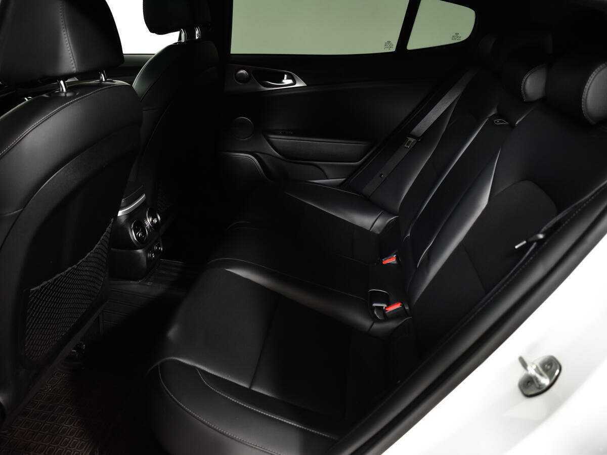 Kia Stinger с пробегом — 2019 год. Фото: #6
