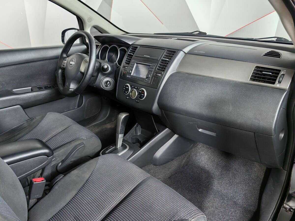 Nissan Tiida с пробегом — 2010 год. Фото: #8