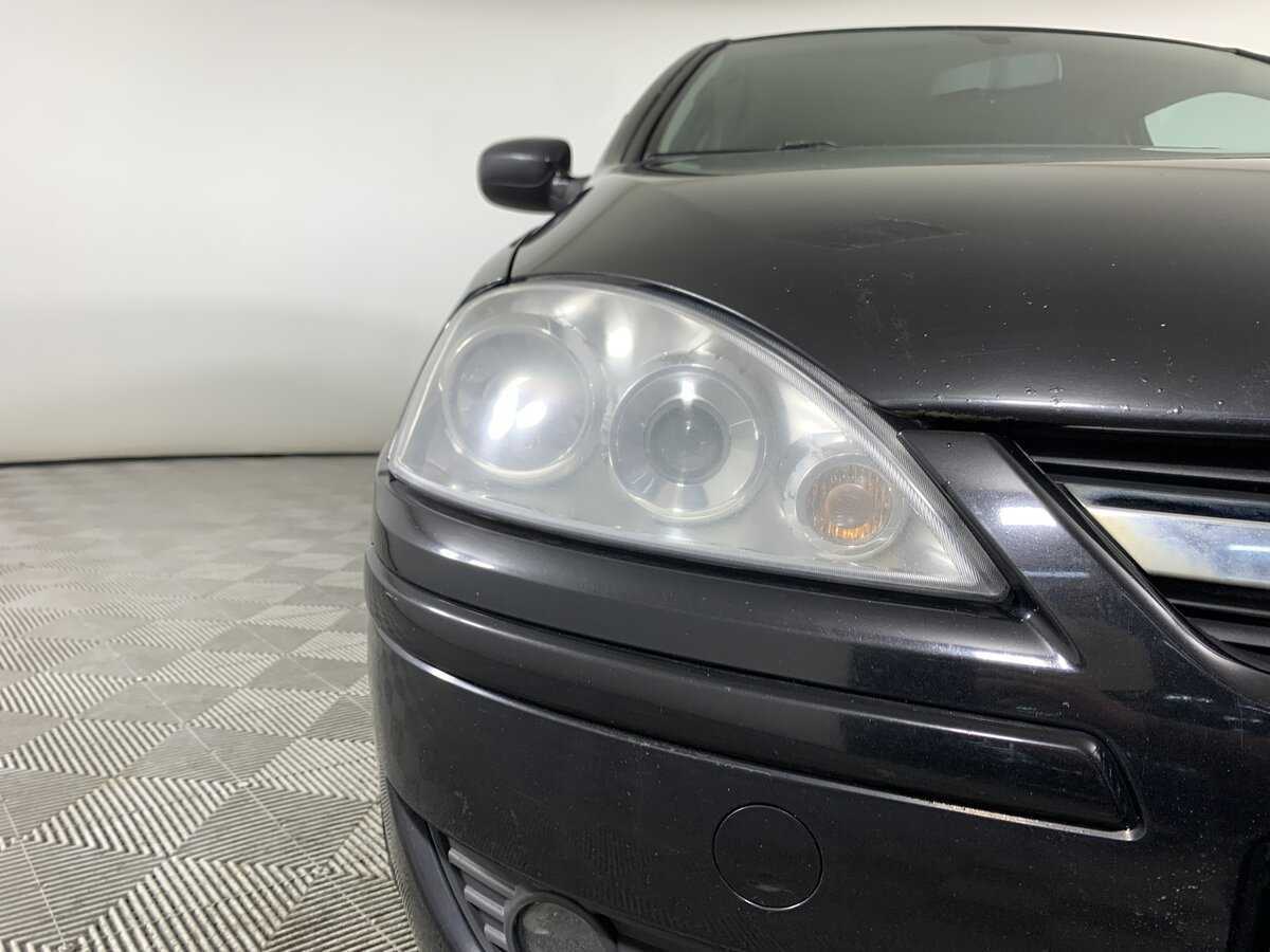Opel Corsa с пробегом — 2005 год. Фото: #9