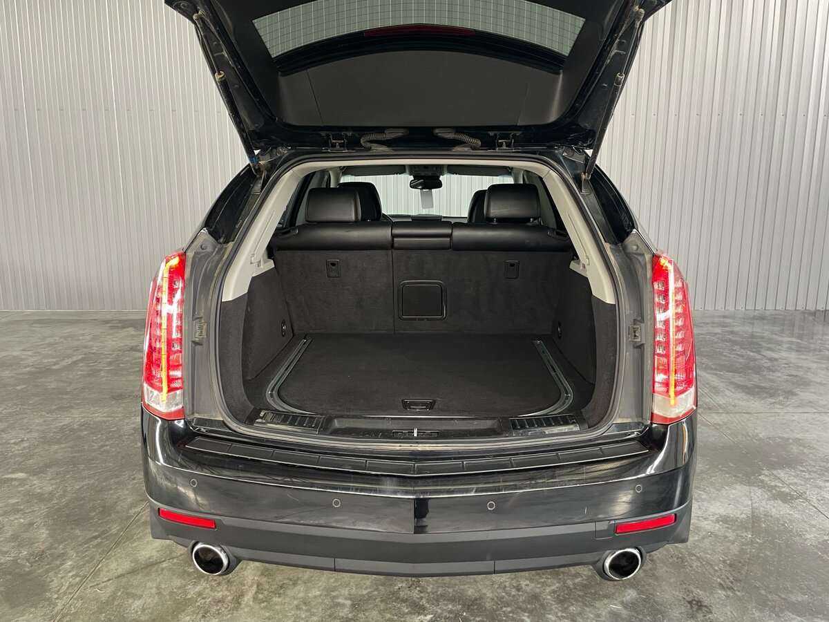 Cadillac SRX с пробегом — 2010 год. Фото: #32