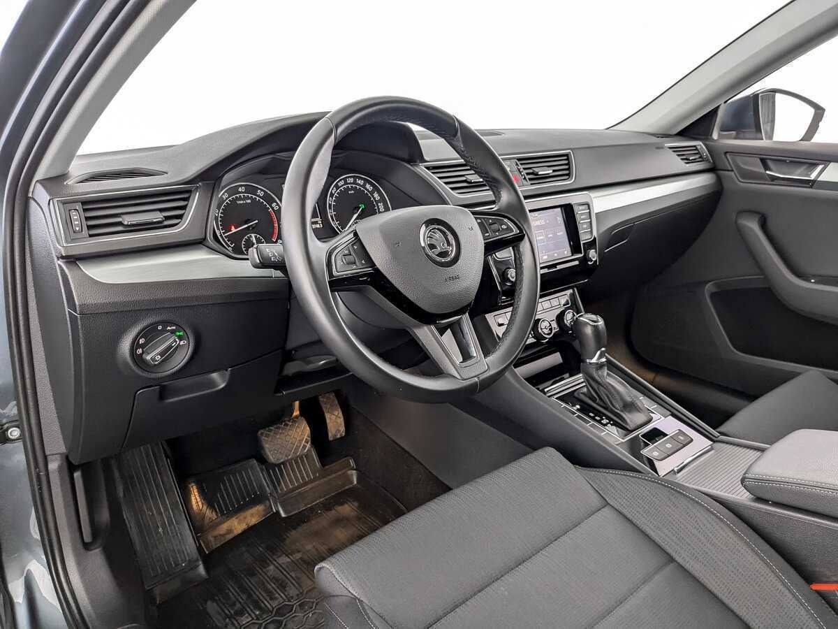 Skoda Superb с пробегом — 2019 год. Фото: #13