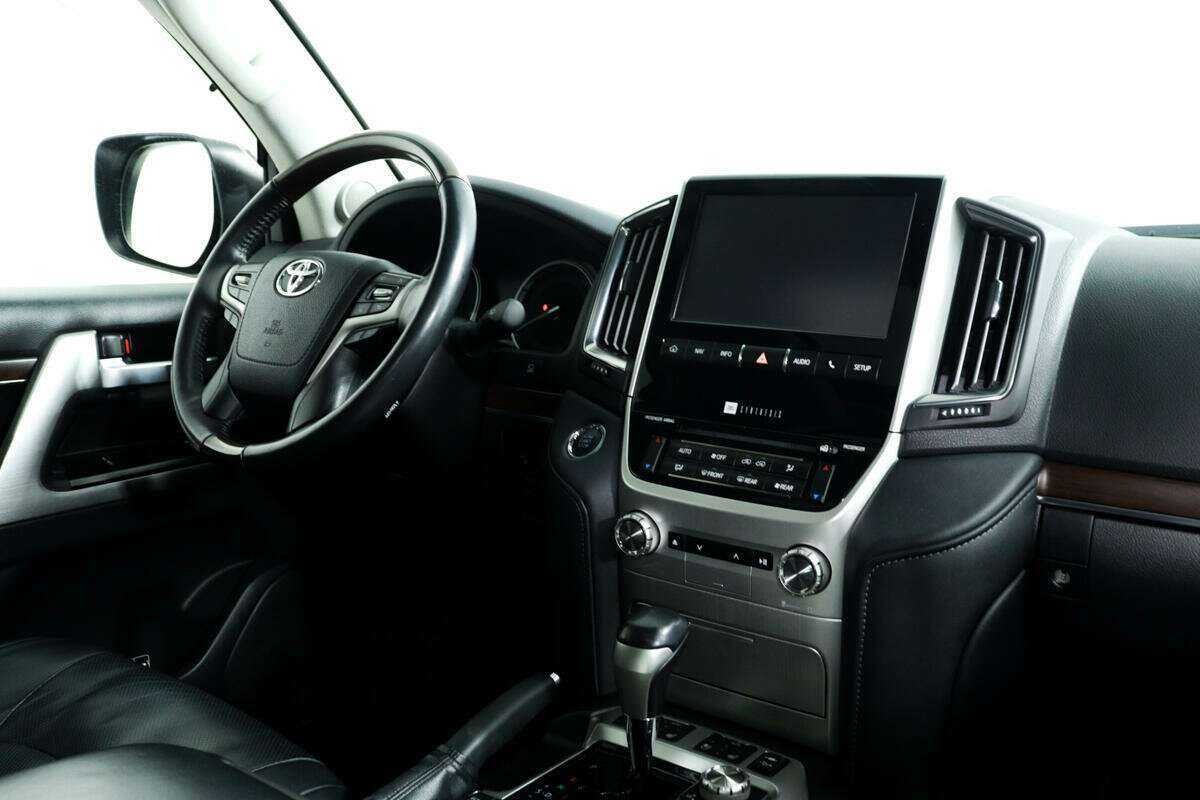 Toyota Land Cruiser с пробегом — 2016 год. Фото: #8