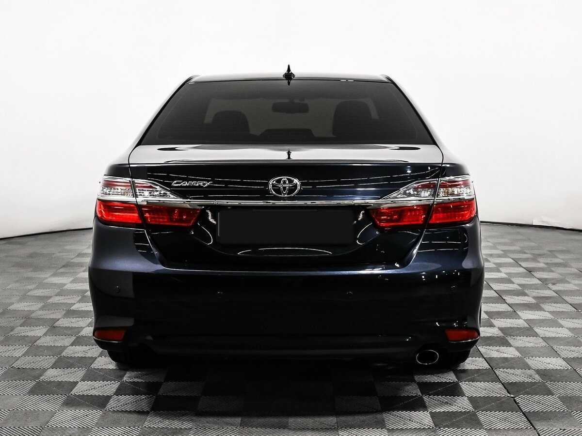 Toyota Camry с пробегом — 2017 год. Фото: #5