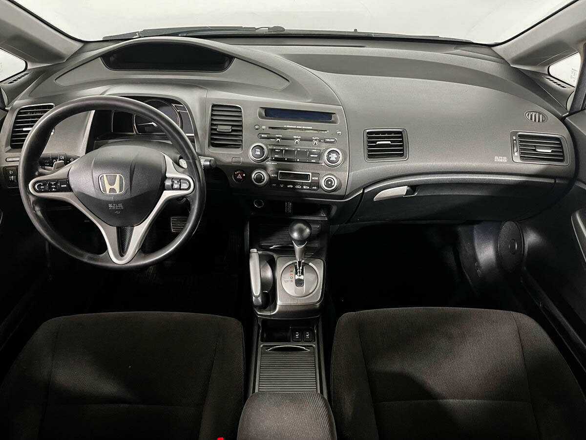 Honda Civic с пробегом — 2006 год. Фото: #11