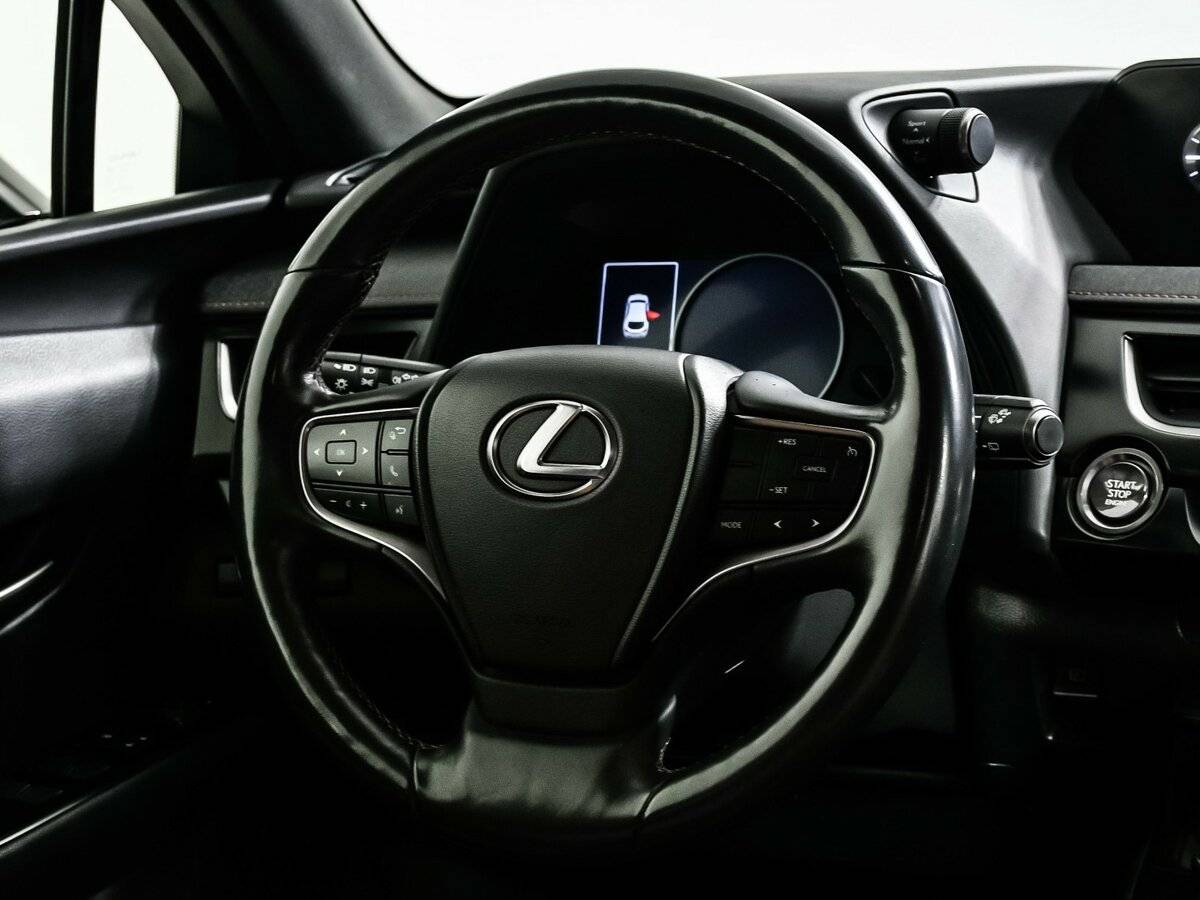 Lexus UX с пробегом — 2019 год. Фото: #15