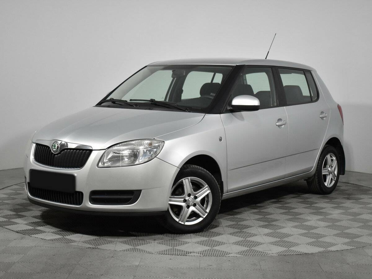 Skoda Fabia с пробегом — 2009 год. Фото: #0