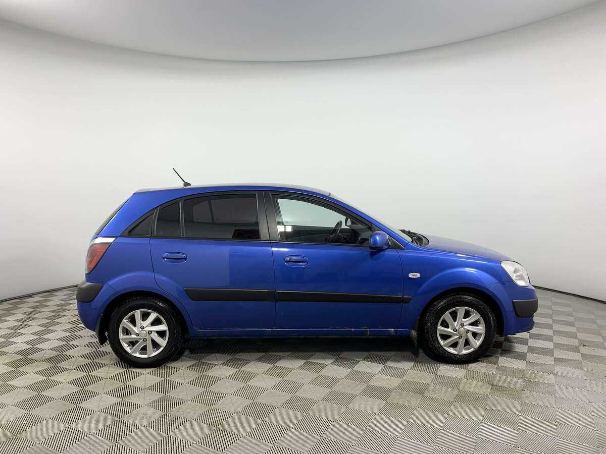 Kia Rio с пробегом — 2009 год. Фото: #3