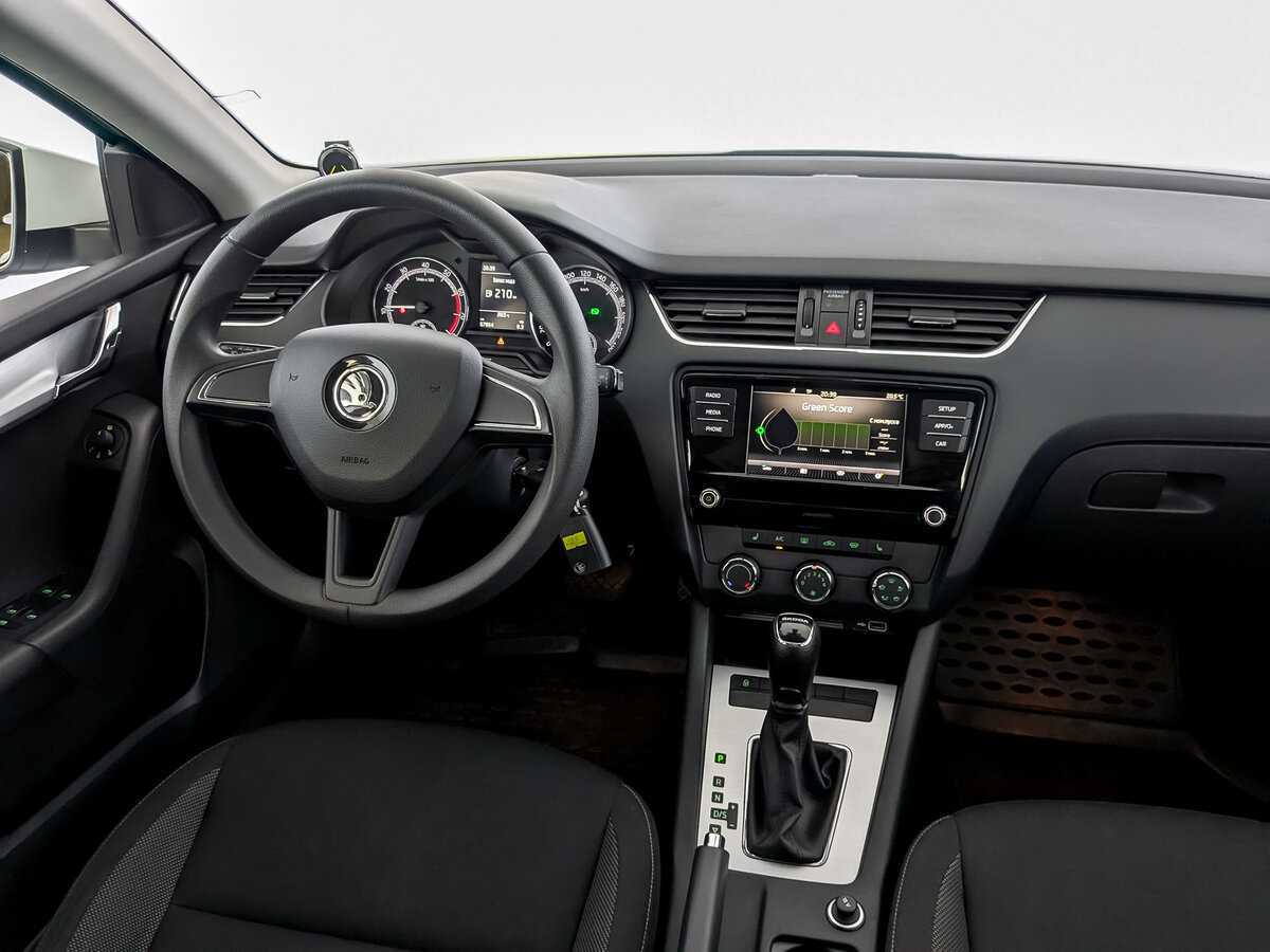 Skoda Octavia с пробегом — 2019 год. Фото: #26