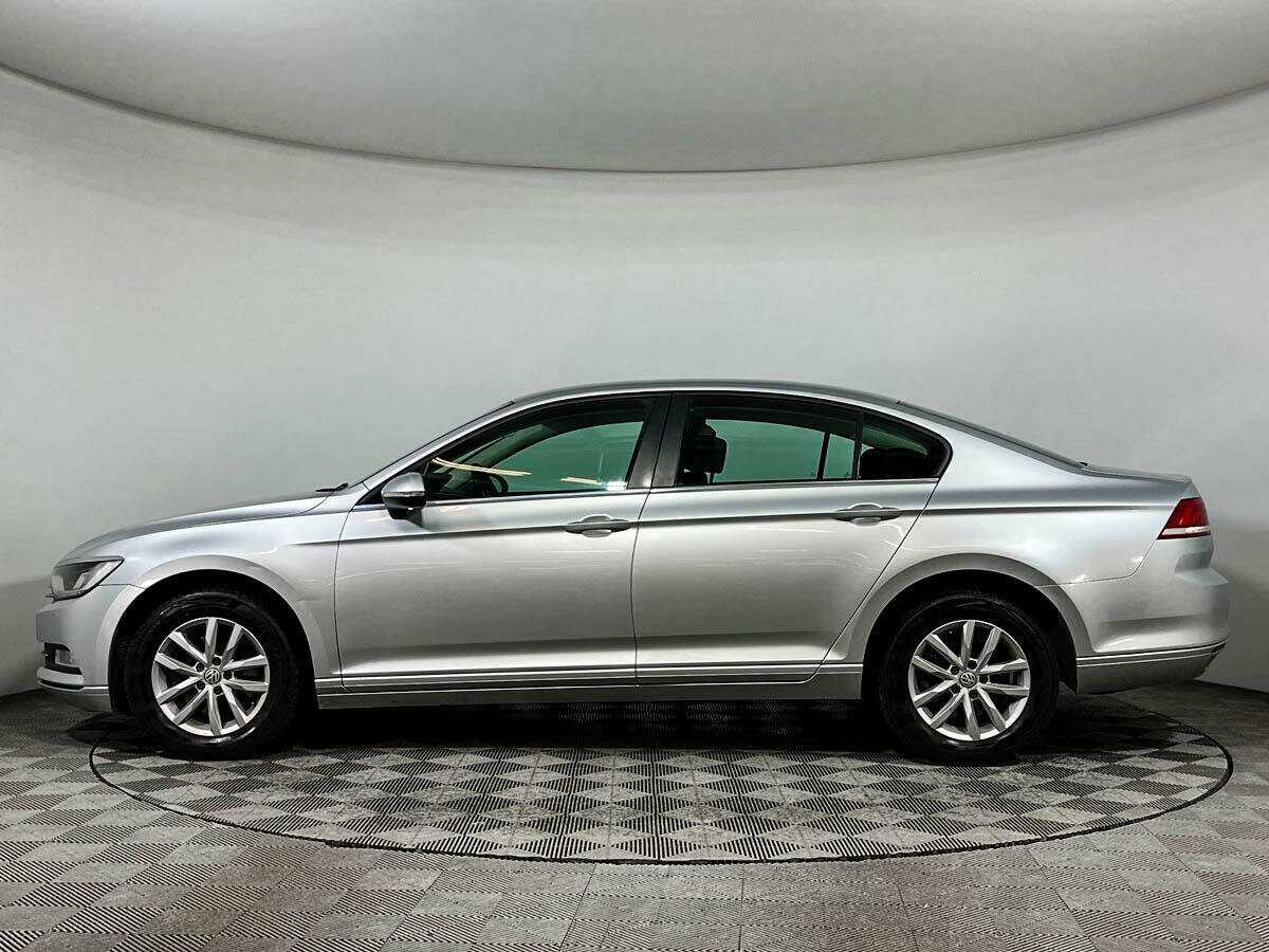 Volkswagen Passat с пробегом — 2016 год. Фото: #7