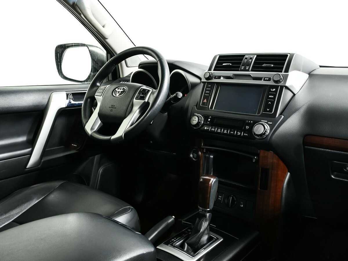 Toyota Land Cruiser Prado с пробегом — 2017 год. Фото: #8