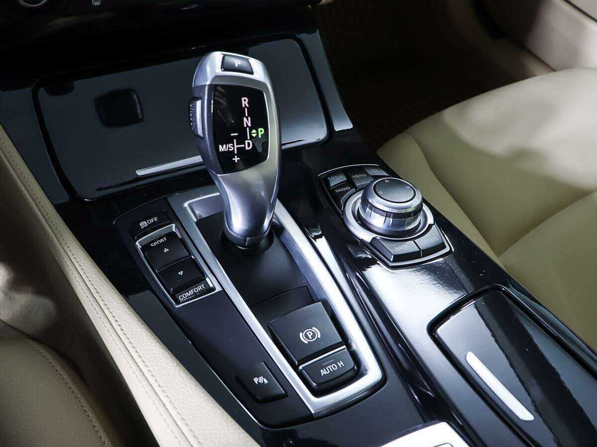 BMW 5 серии с пробегом — 2014 год. Фото: #15