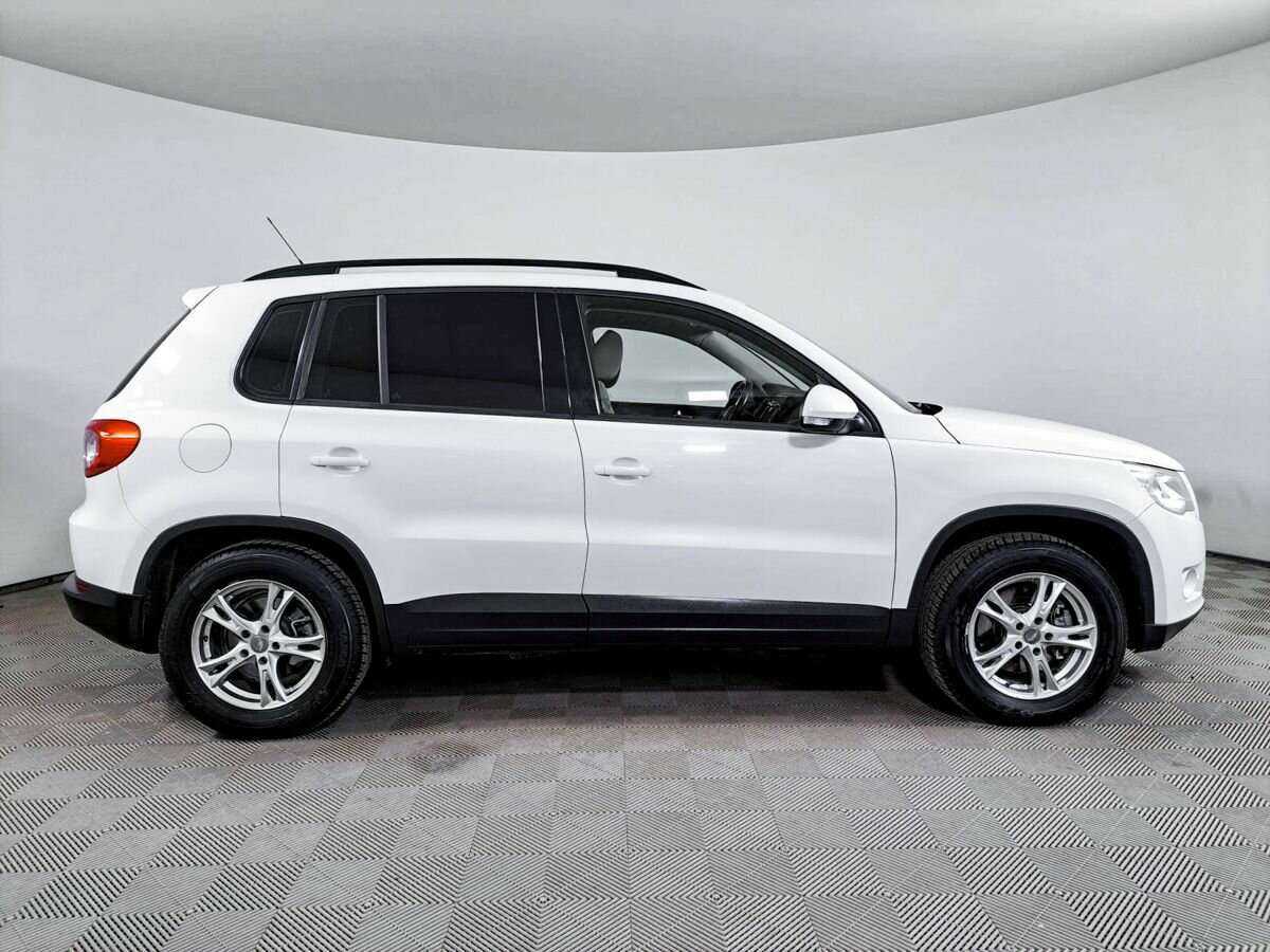 Volkswagen Tiguan с пробегом — 2010 год. Фото: #3