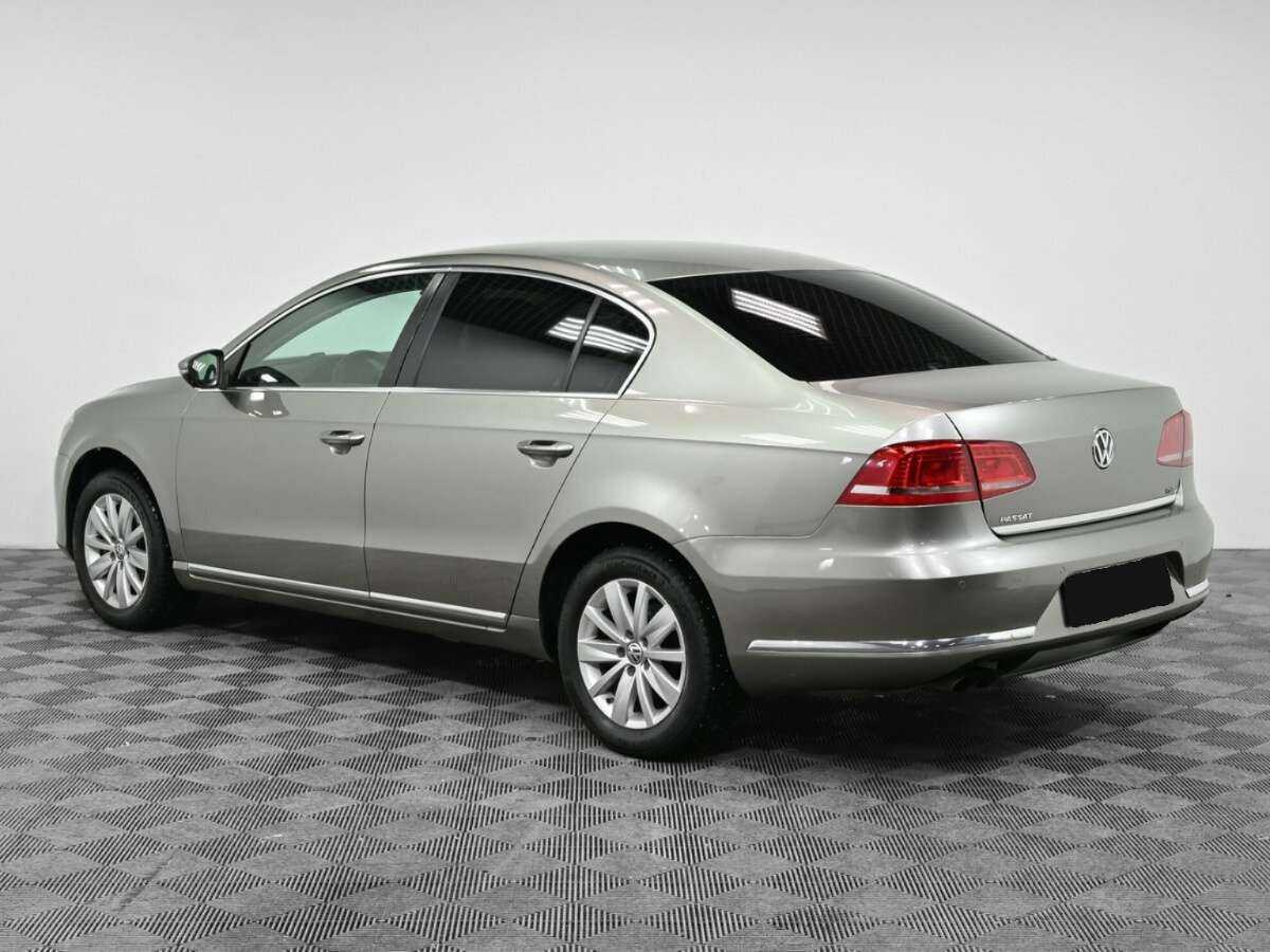 Volkswagen Passat с пробегом — 2014 год. Фото: #3