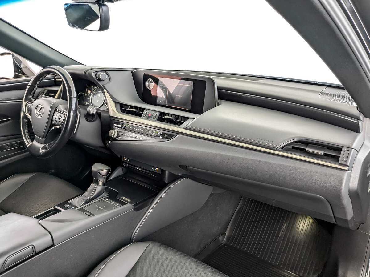 Lexus ES с пробегом — 2021 год. Фото: #10