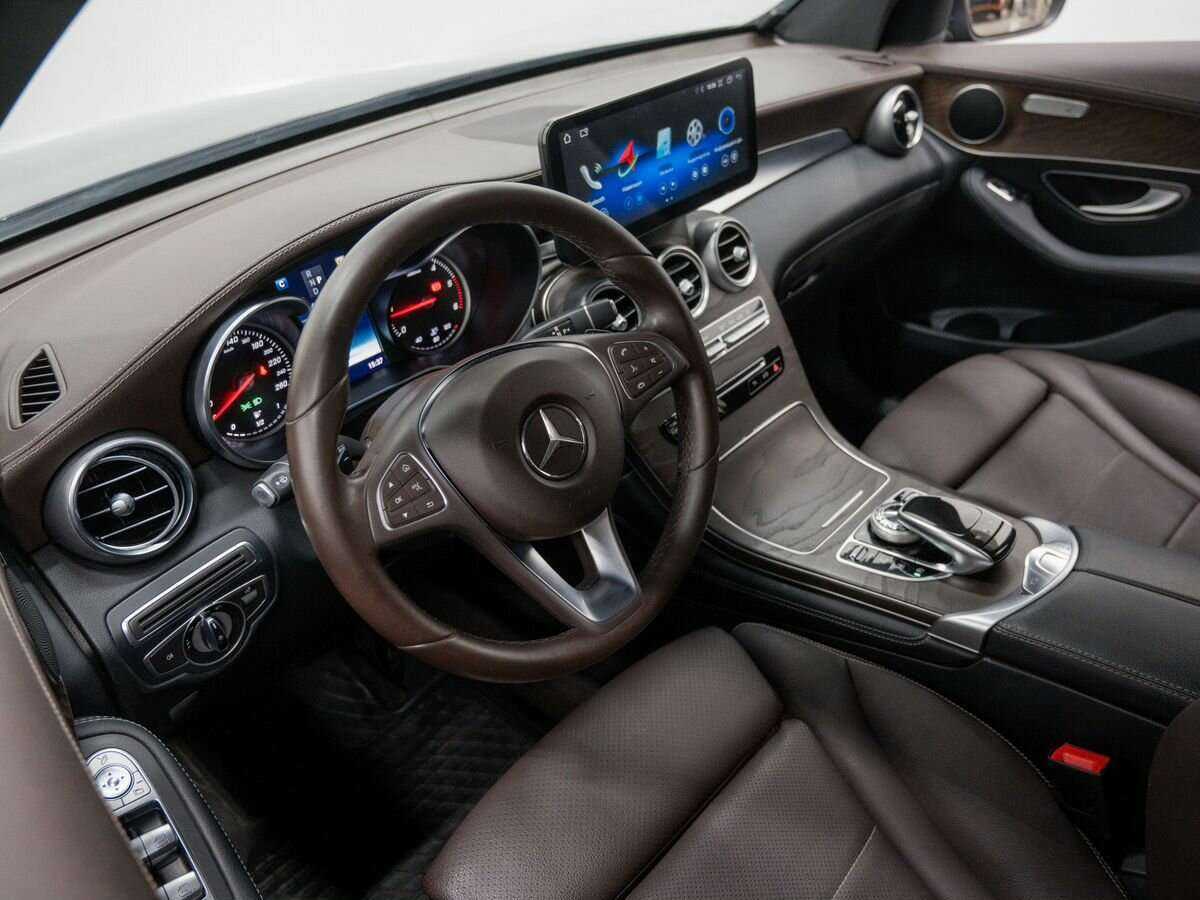 Mercedes-Benz GLC с пробегом — 2016 год. Фото: #12