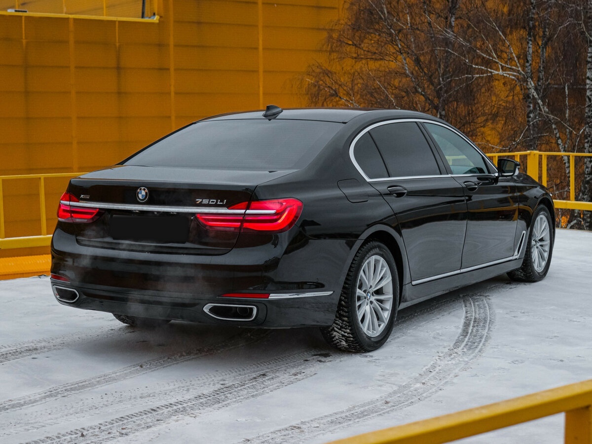 BMW 7 серии с пробегом — 2017 год. Фото: #3